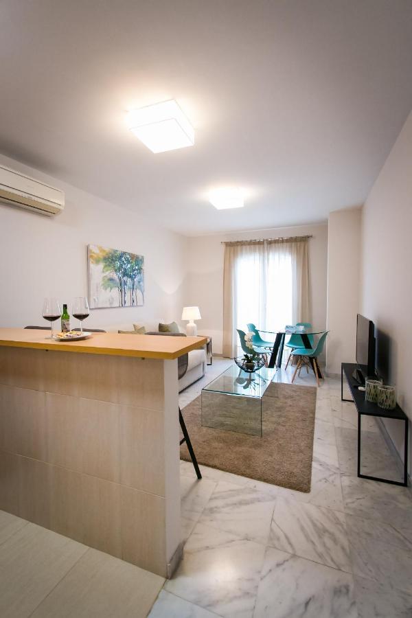Holidays2Malaga Pena Parking & French Balcony & Smart Tv ภายนอก รูปภาพ