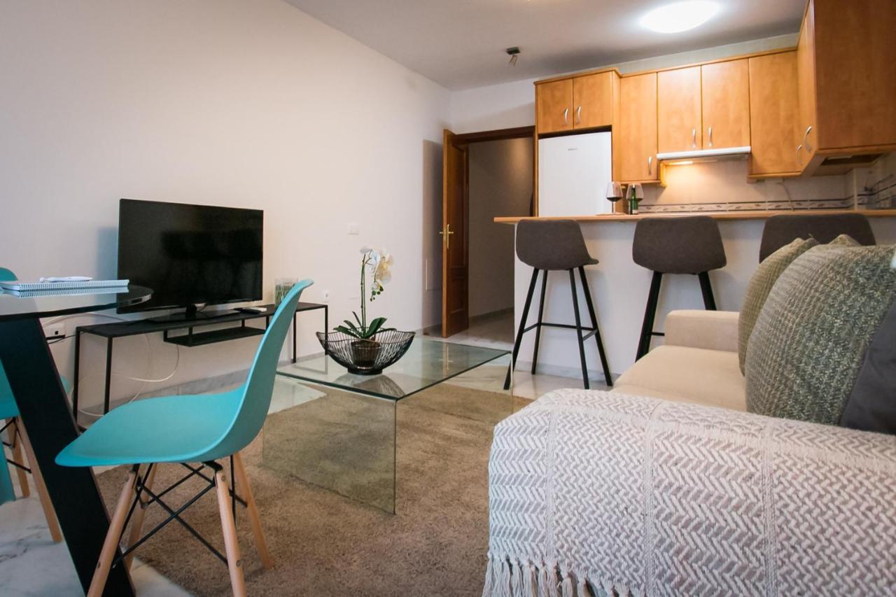 Holidays2Malaga Pena Parking & French Balcony & Smart Tv ภายนอก รูปภาพ