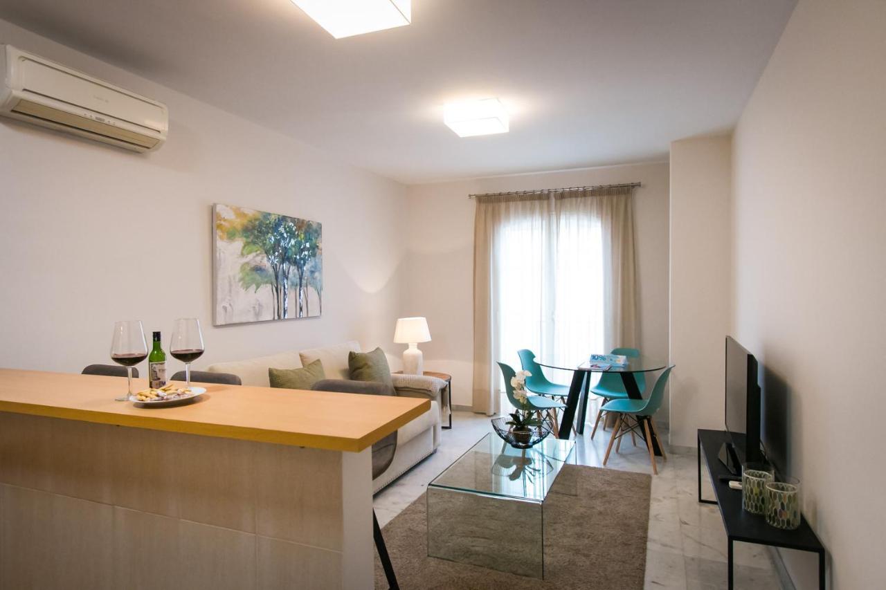 Holidays2Malaga Pena Parking & French Balcony & Smart Tv ภายนอก รูปภาพ